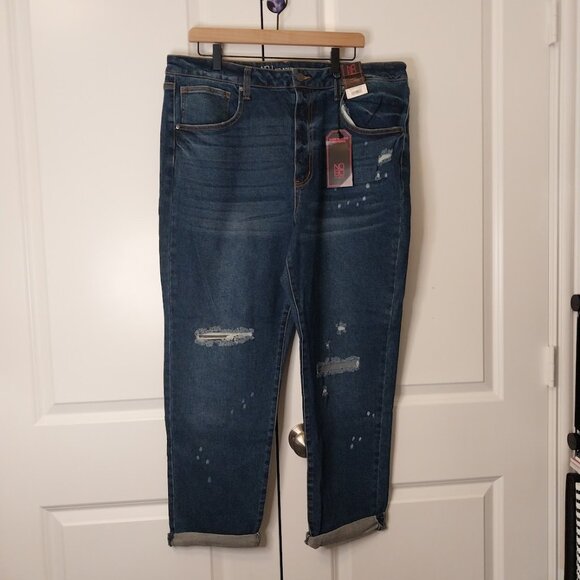 No Boundaries Super High Rise Girlfriend Juniors Jeans - Picture 2 of 7